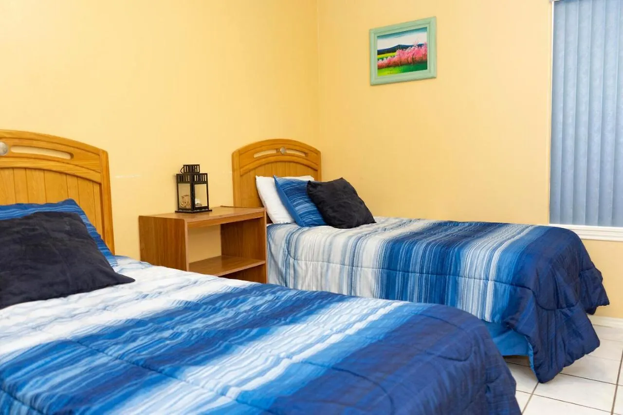Holiday home Blue Siren House