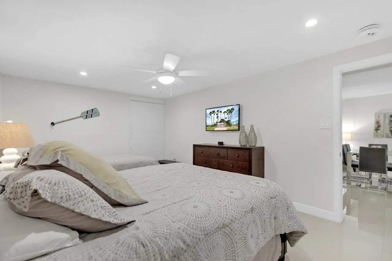 Apartment 1st Floor W Beautiful Grounds! Heated Pools Hot Tub Tennis Courts *