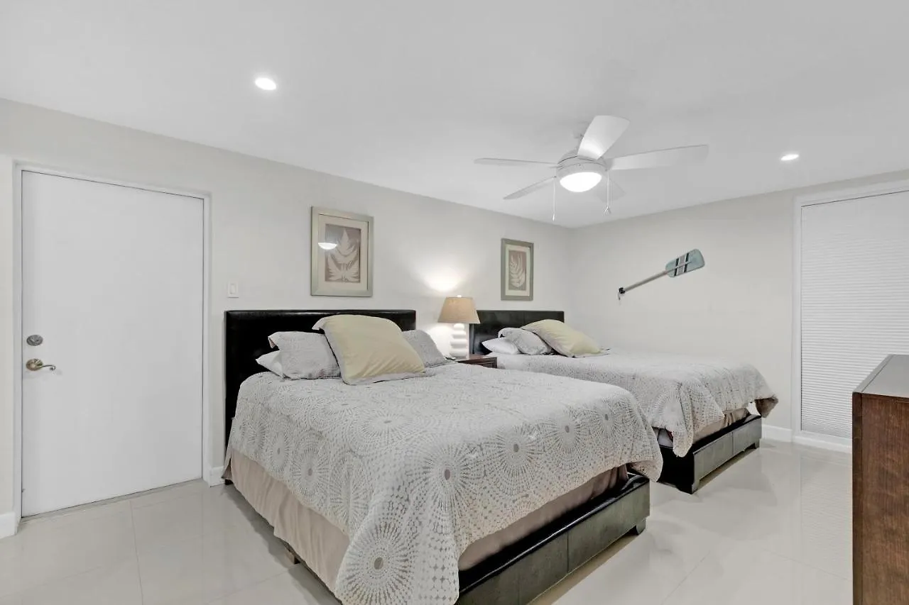 1st Floor W Beautiful Grounds! Heated Pools Hot Tub Tennis Courts Apartment South Padre Island