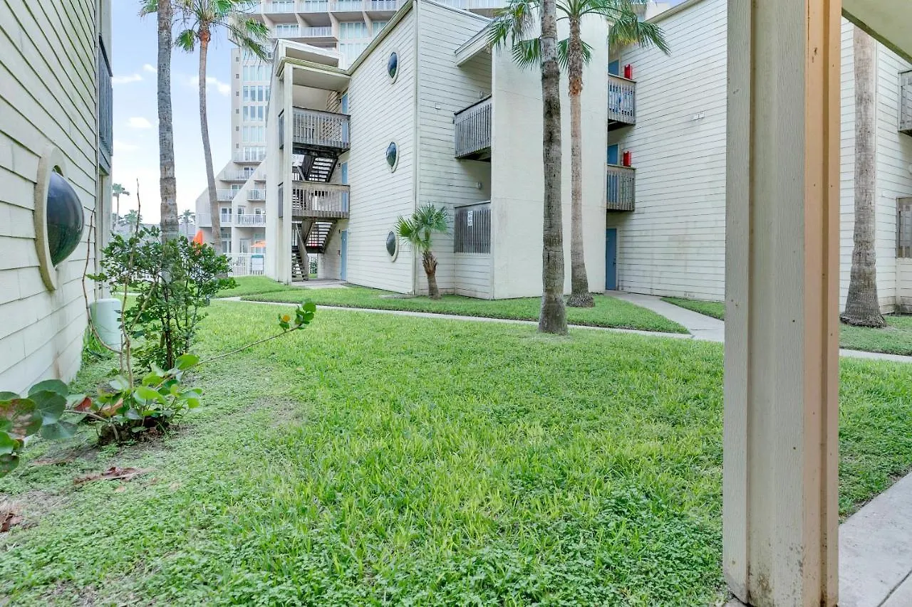 1st Floor W Beautiful Grounds! Heated Pools Hot Tub Tennis Courts * South Padre Island