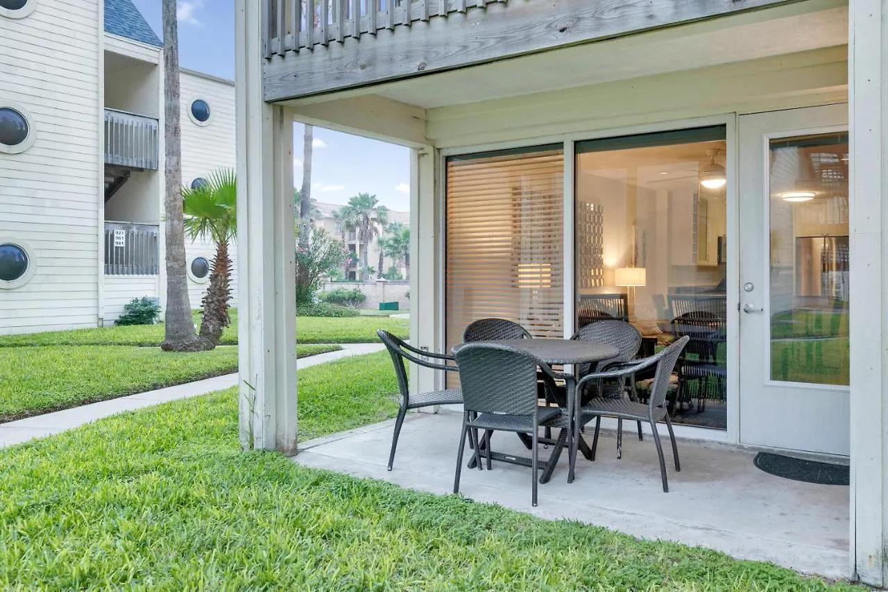 Apartment 1st Floor W Beautiful Grounds! Heated Pools Hot Tub Tennis Courts