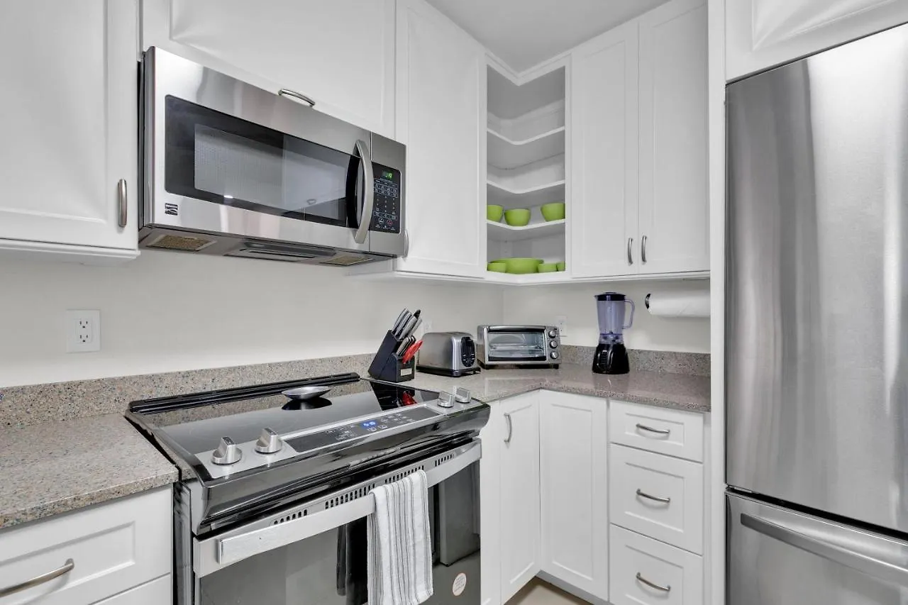Apartment 1st Floor W Beautiful Grounds! Heated Pools Hot Tub Tennis Courts *