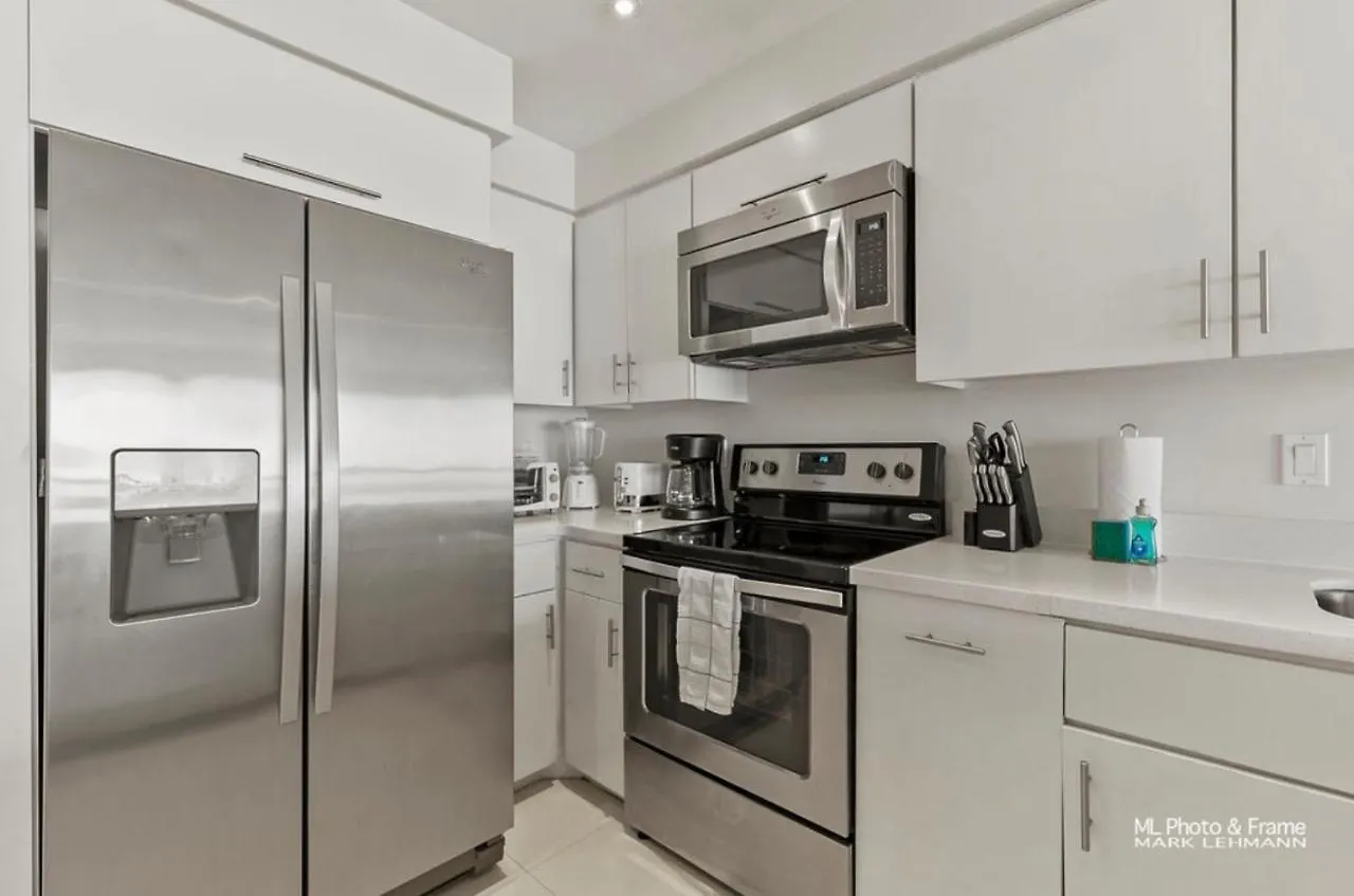 Ocean Breeze Retreat 2bed 2bath, Heated Pool! Apartment South Padre Island