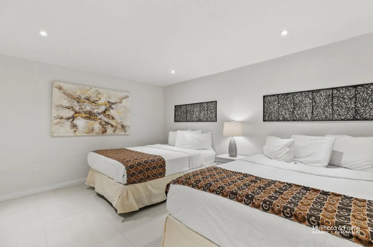 Ocean Breeze Retreat 2bed 2bath, Heated Pool! Apartment *
