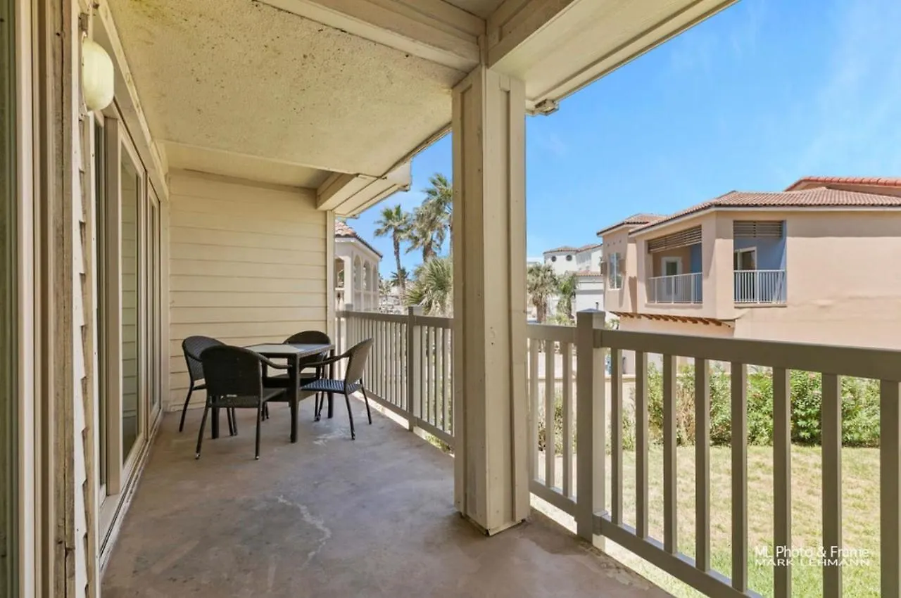 Ocean Breeze Retreat 2bed 2bath, Heated Pool! South Padre Island