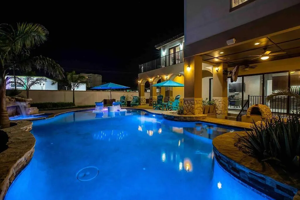 Paradise Villa: 2 Blocks From Beach, Private Pool Villa South Padre Island