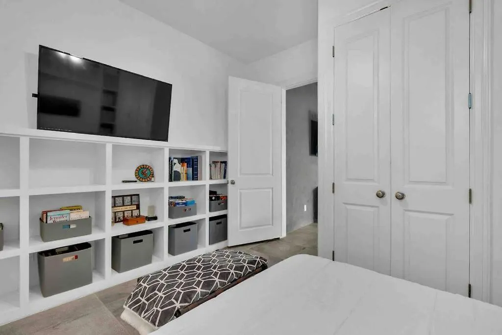 Paradise Villa: 2 Blocks From Beach, Private Pool Villa South Padre Island