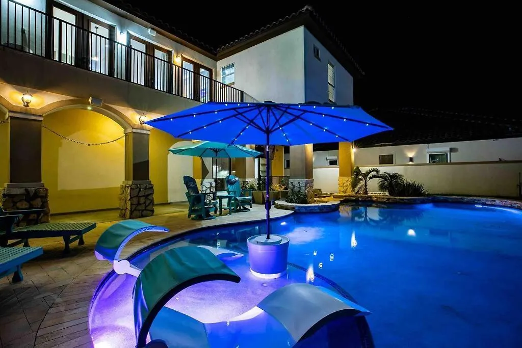 Paradise Villa: 2 Blocks From Beach, Private Pool * South Padre Island