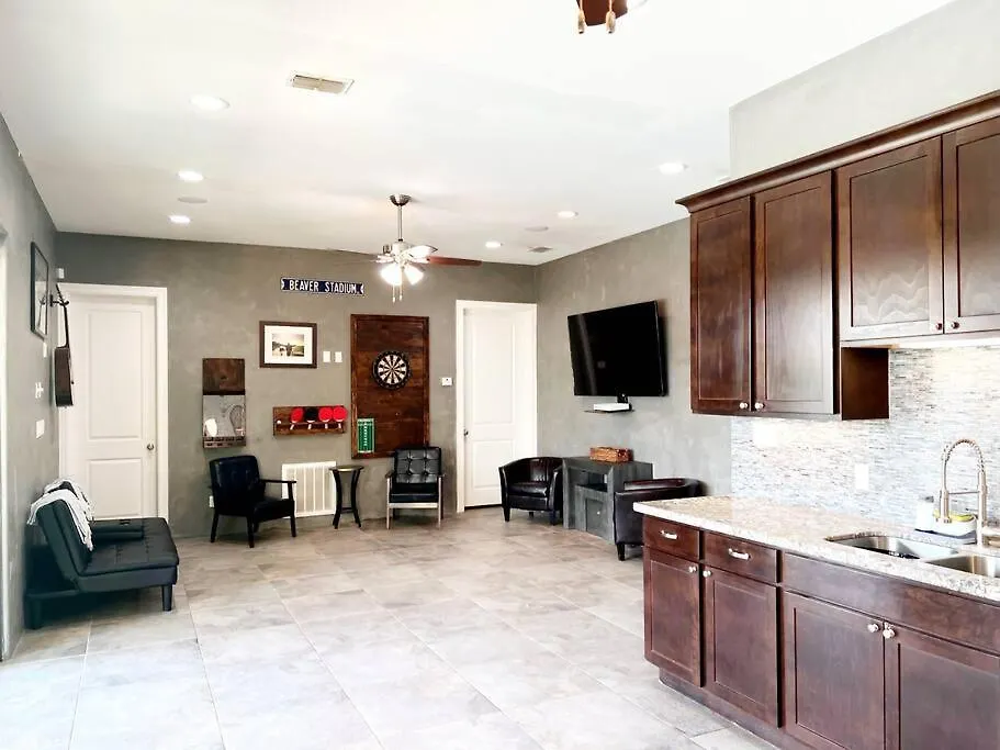 Paradise Villa: 2 Blocks From Beach, Private Pool South Padre Island