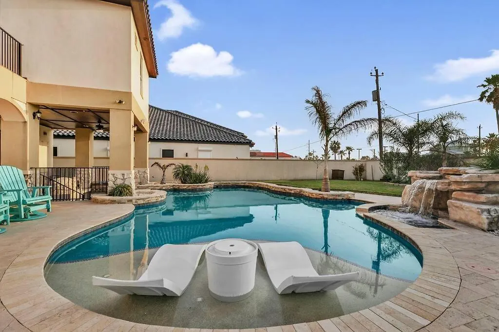 Paradise Villa: 2 Blocks From Beach, Private Pool South Padre Island