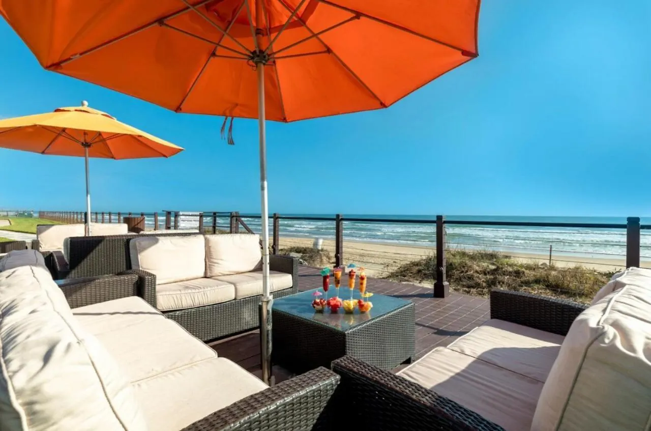 Spectacular Ocean-view In Beachfront Resort, Heated Pool Apartment