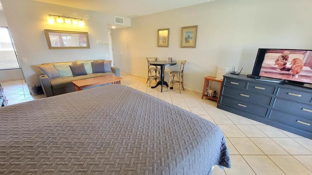 Landfall 22 Apartment