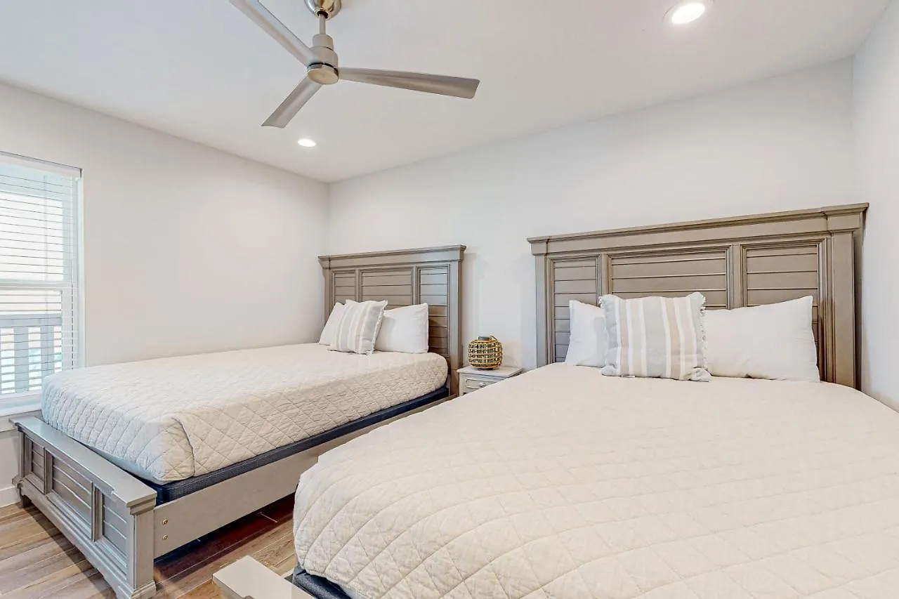 Carolyn's Seashell Retreat