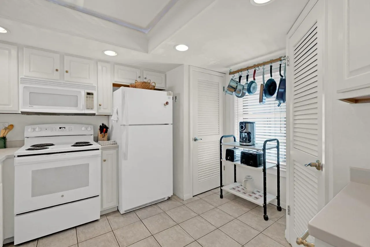 Apartment House Unit #401