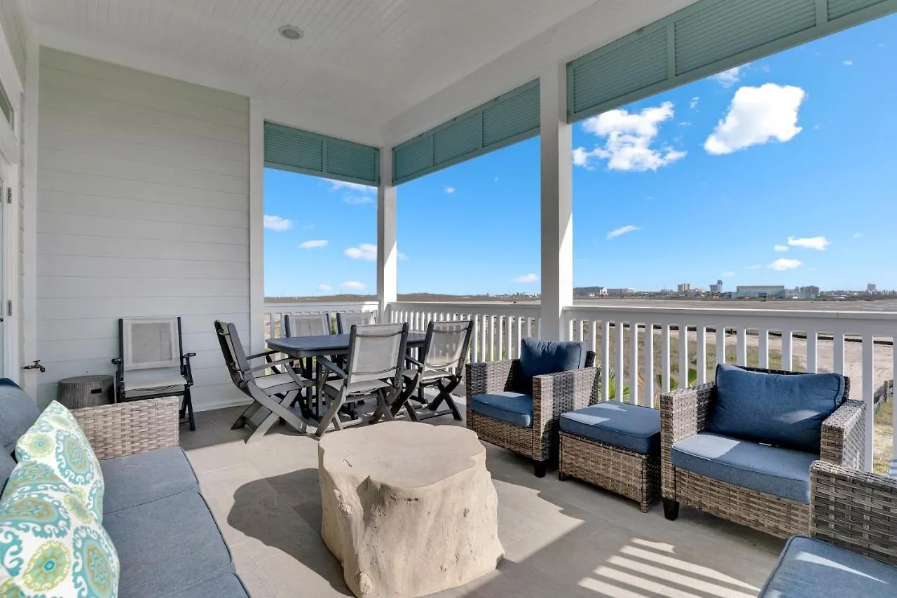 Kite One - Private Bayside With Pool And Hot Tub Holiday home