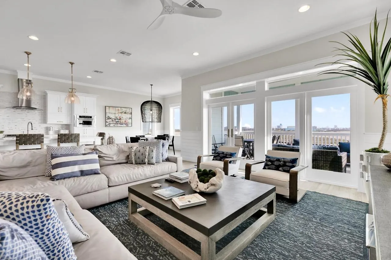 Kite One - Private Bayside With Pool And Hot Tub Holiday home *