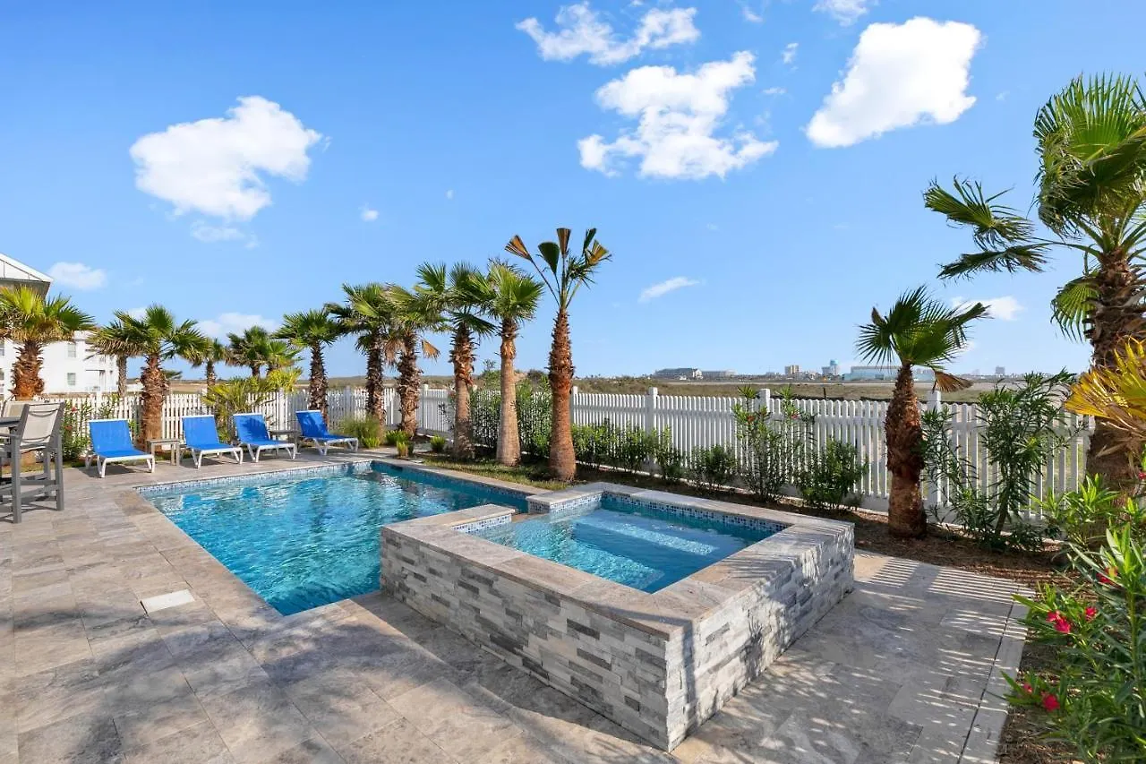 Kite One - Private Bayside With Pool And Hot Tub