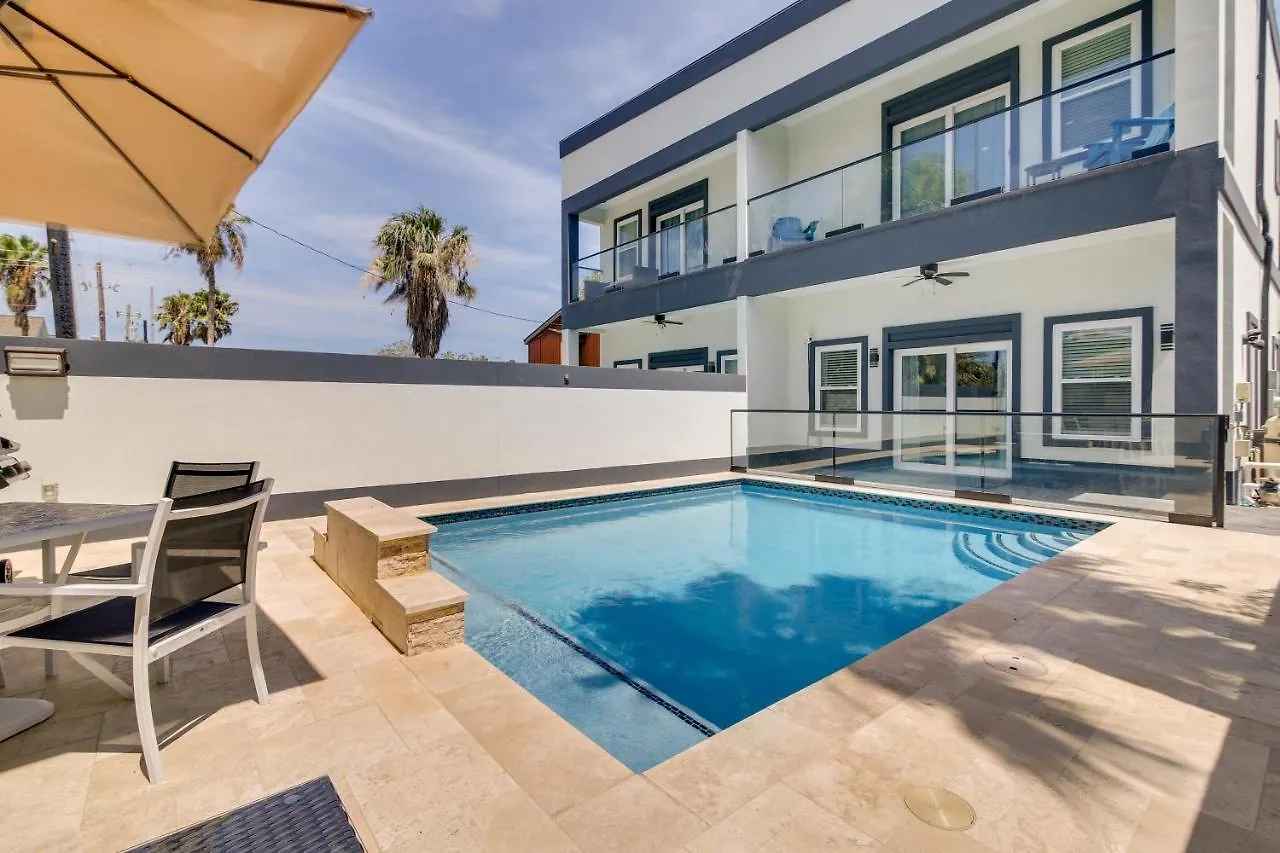 Oasis With Private Outdoor Pool * South Padre Island