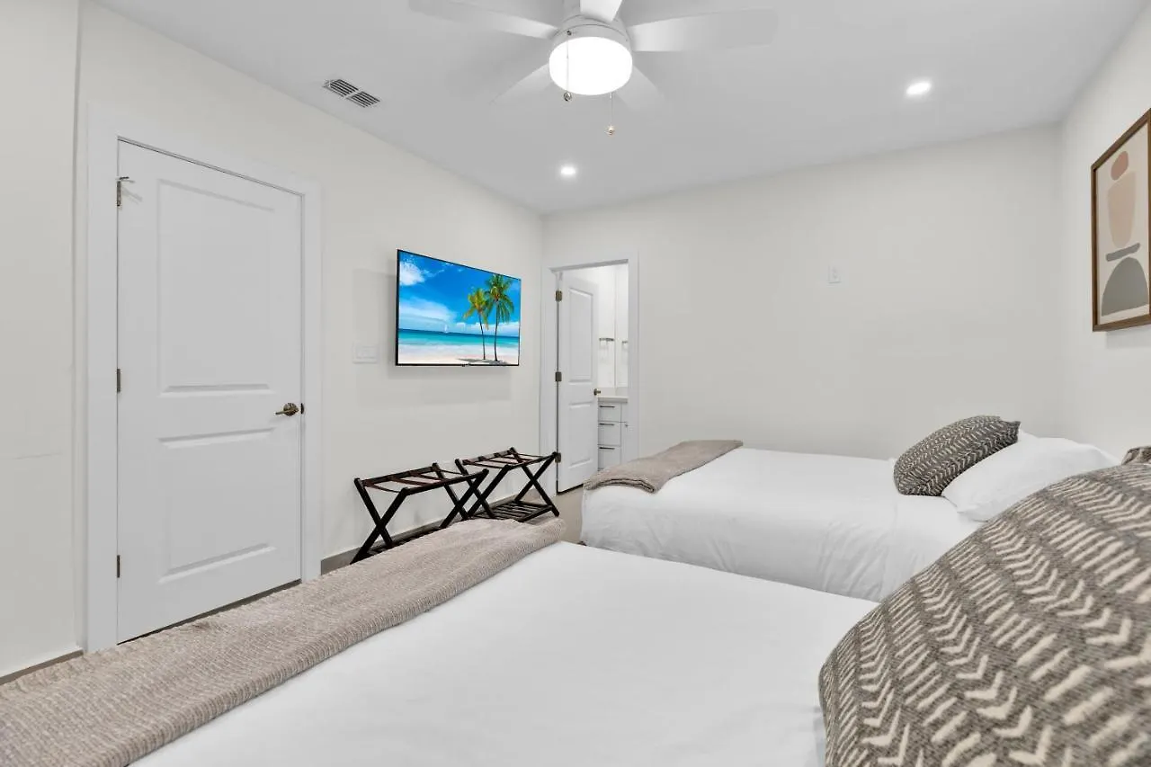 4 Bd Luxury Beachfront With Private Pool &terrace