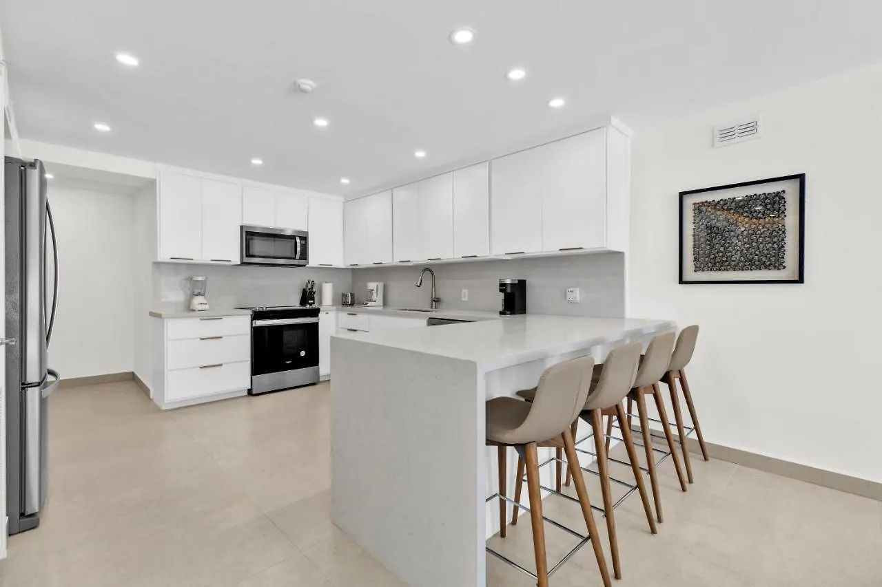 Apartment 4 Bd Luxury Beachfront With Private Pool &terrace