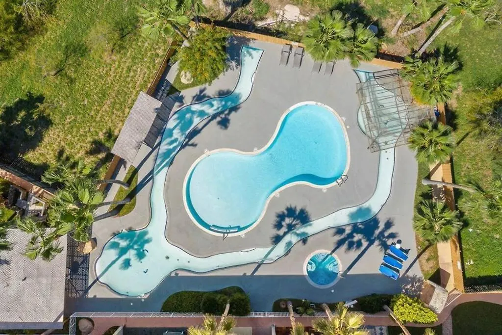 2 Bed 2 Bath By With Pool Holiday home *