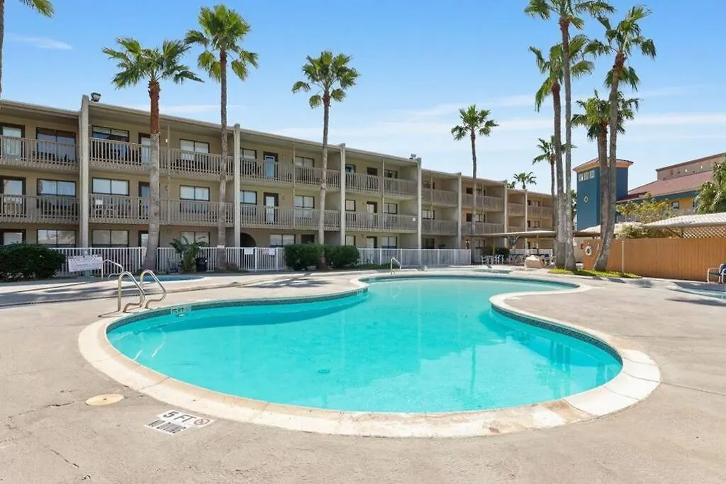 2 Bed 2 Bath By With Pool