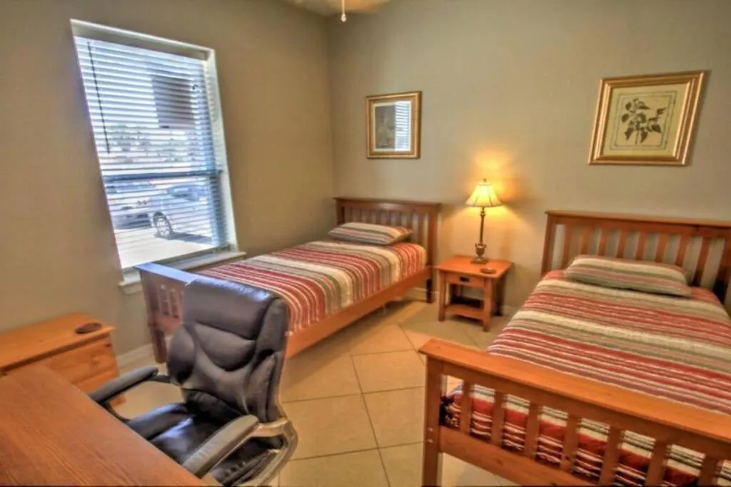 2 Bed 2 Bath 1st Floor By W Pool Holiday home