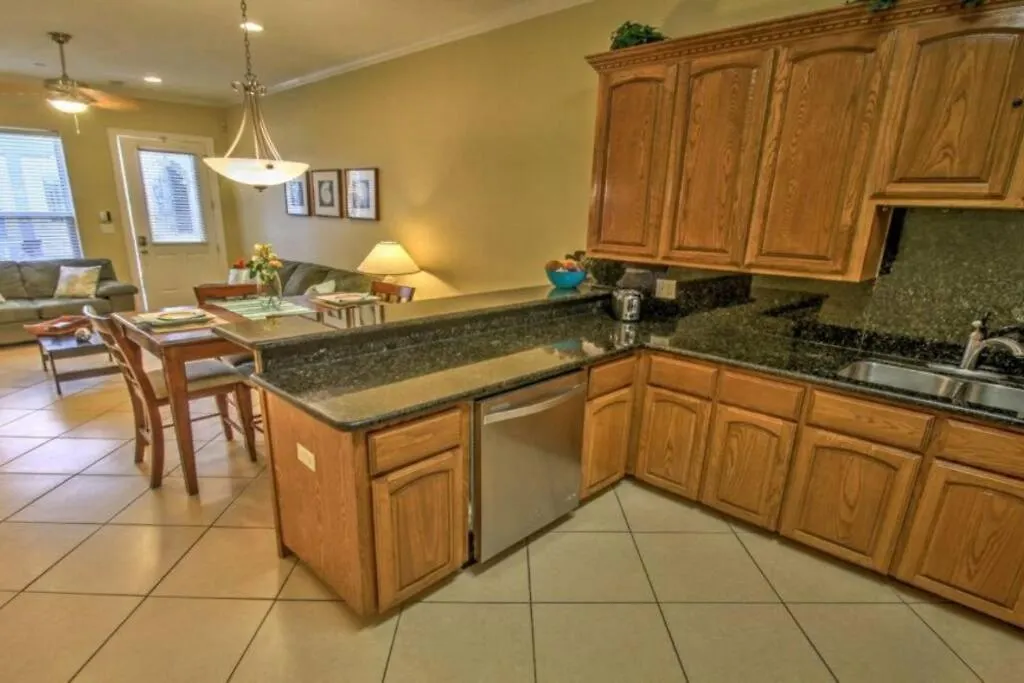 2 Bed 2 Bath 1st Floor By W Pool *