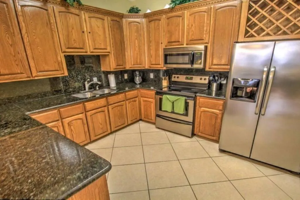 Holiday home 2 Bed 2 Bath 1st Floor By W Pool *