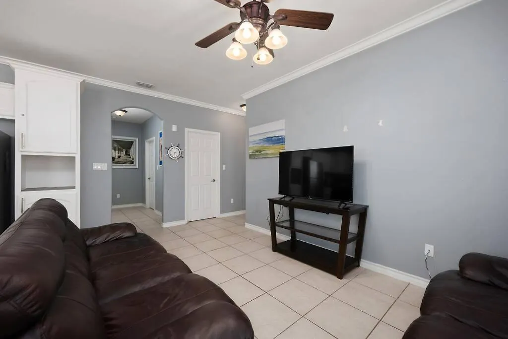 Holiday home Luxury 3 Bed 2 Bath 2nd Floor By