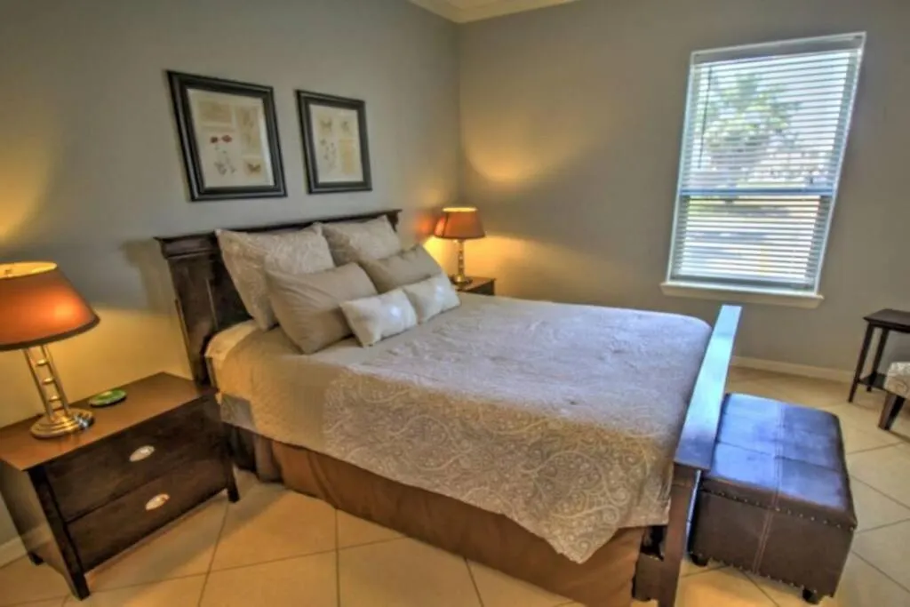 Holiday home 2 Bed 2 Bath 1st Floor By W Pool