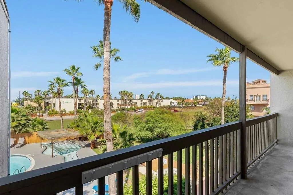 2 Bed 2 Bath By With Pool Holiday home