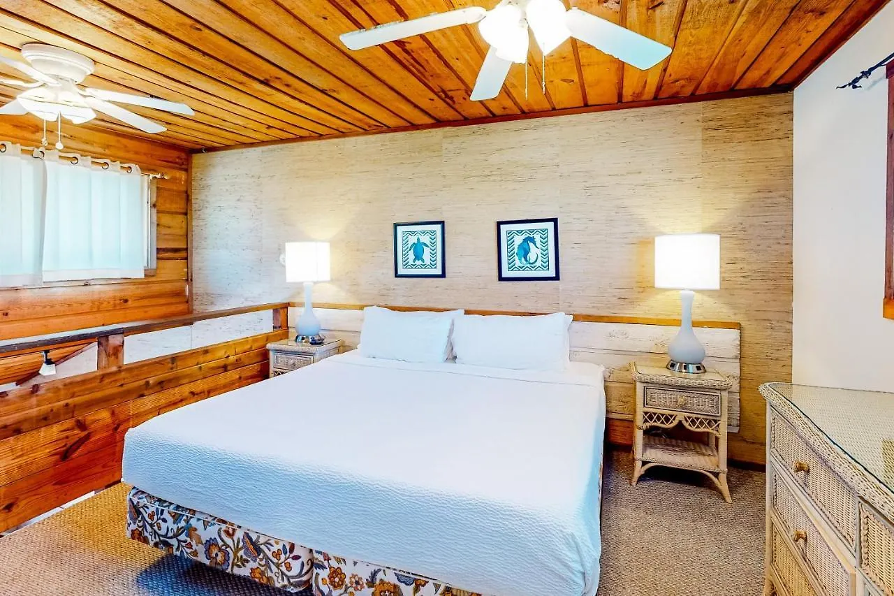 Brooklyn On The Rocks, Unit A Holiday home