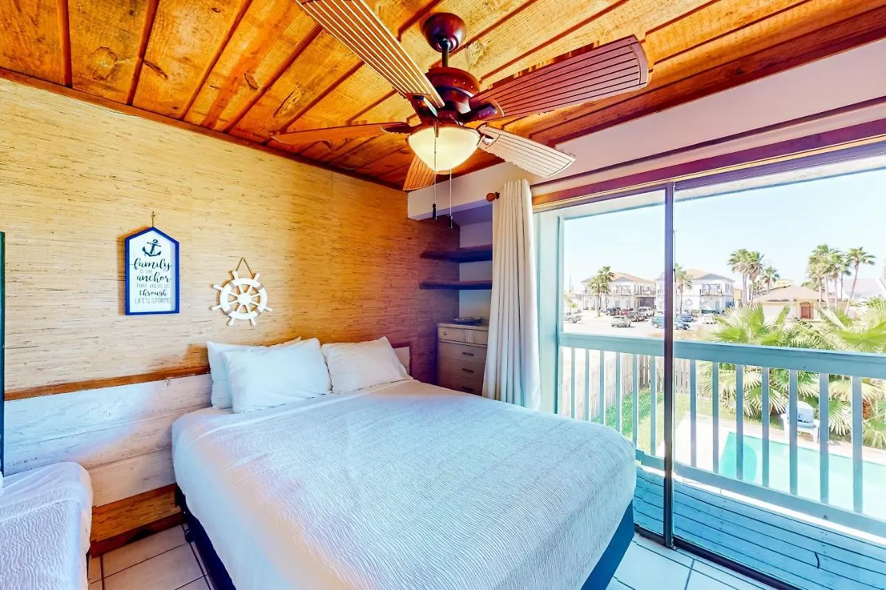 Brooklyn On The Rocks, Unit A Holiday home