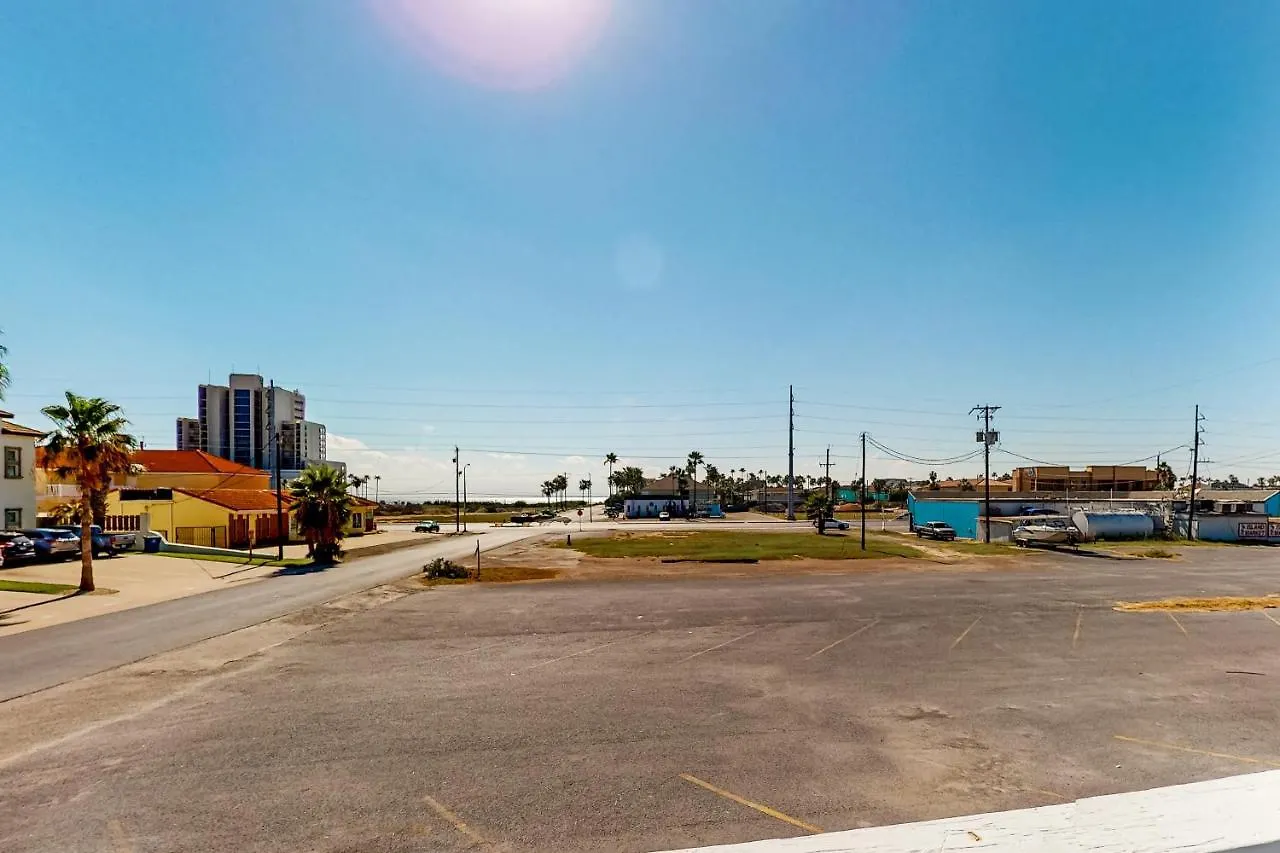 Brooklyn On The Rocks, Unit A Holiday home South Padre Island