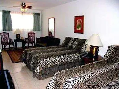 Wanna Wanna 2* South Padre Island