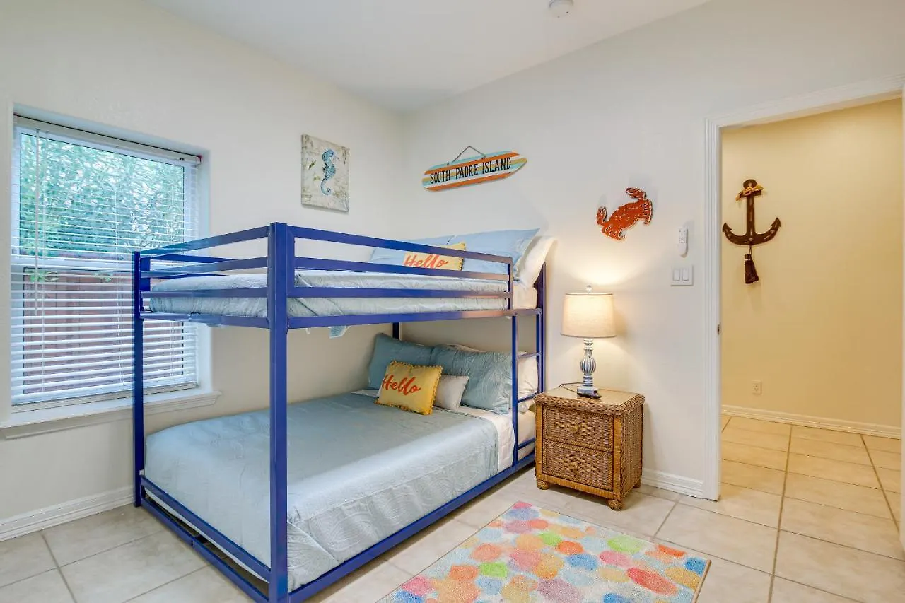 Oceanside Mars Oasis Heated Pool, Steps To Beach! South Padre Island
