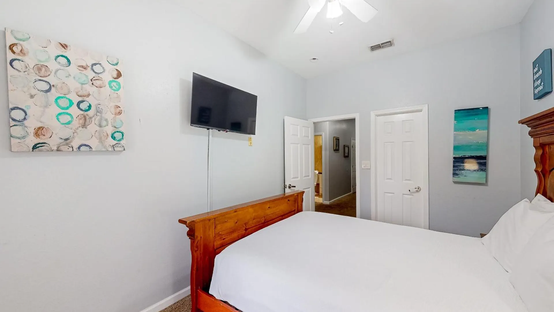 Pura Vida Unit A