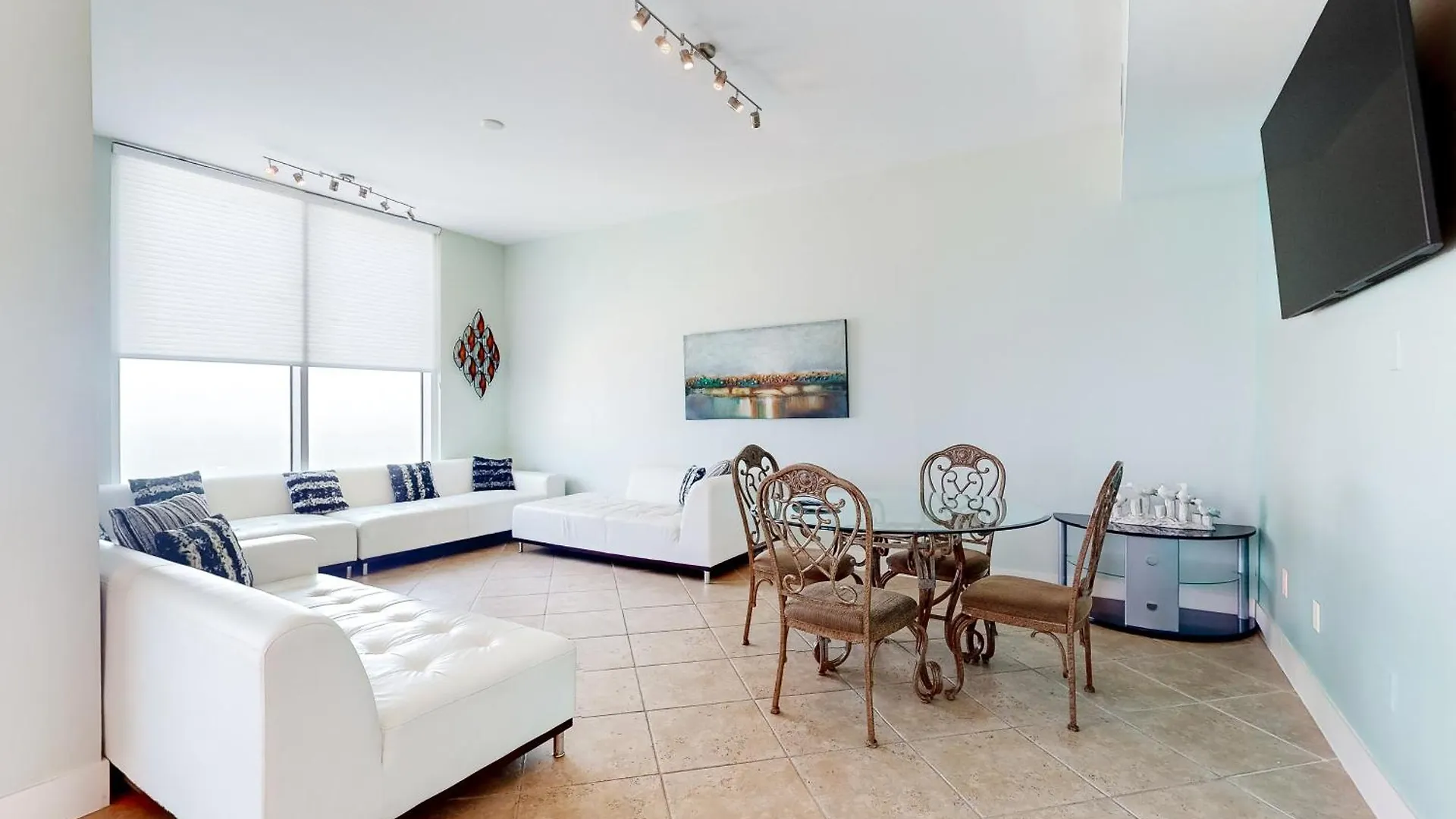 Sapphire 1401 Apartment *