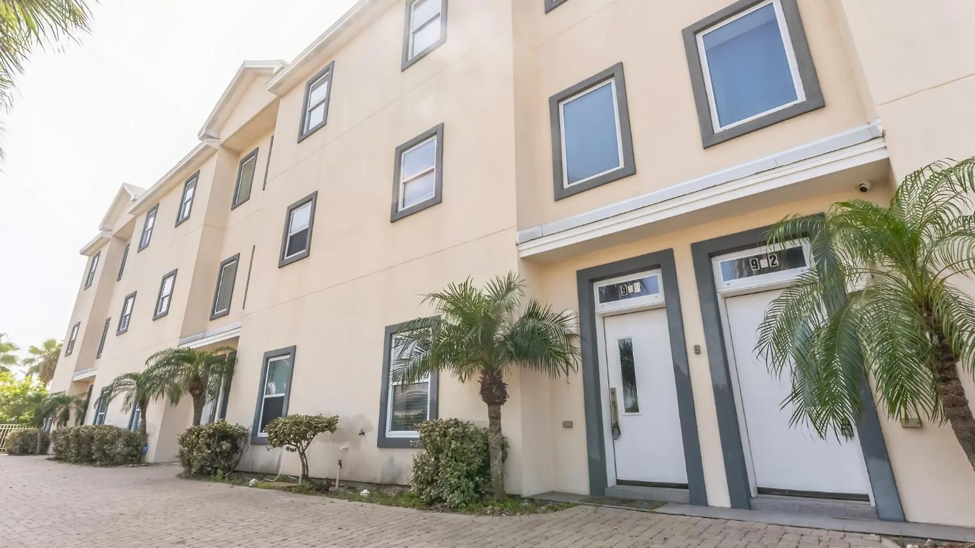 Apartment Island Paradise - Ocean View And Pool Access