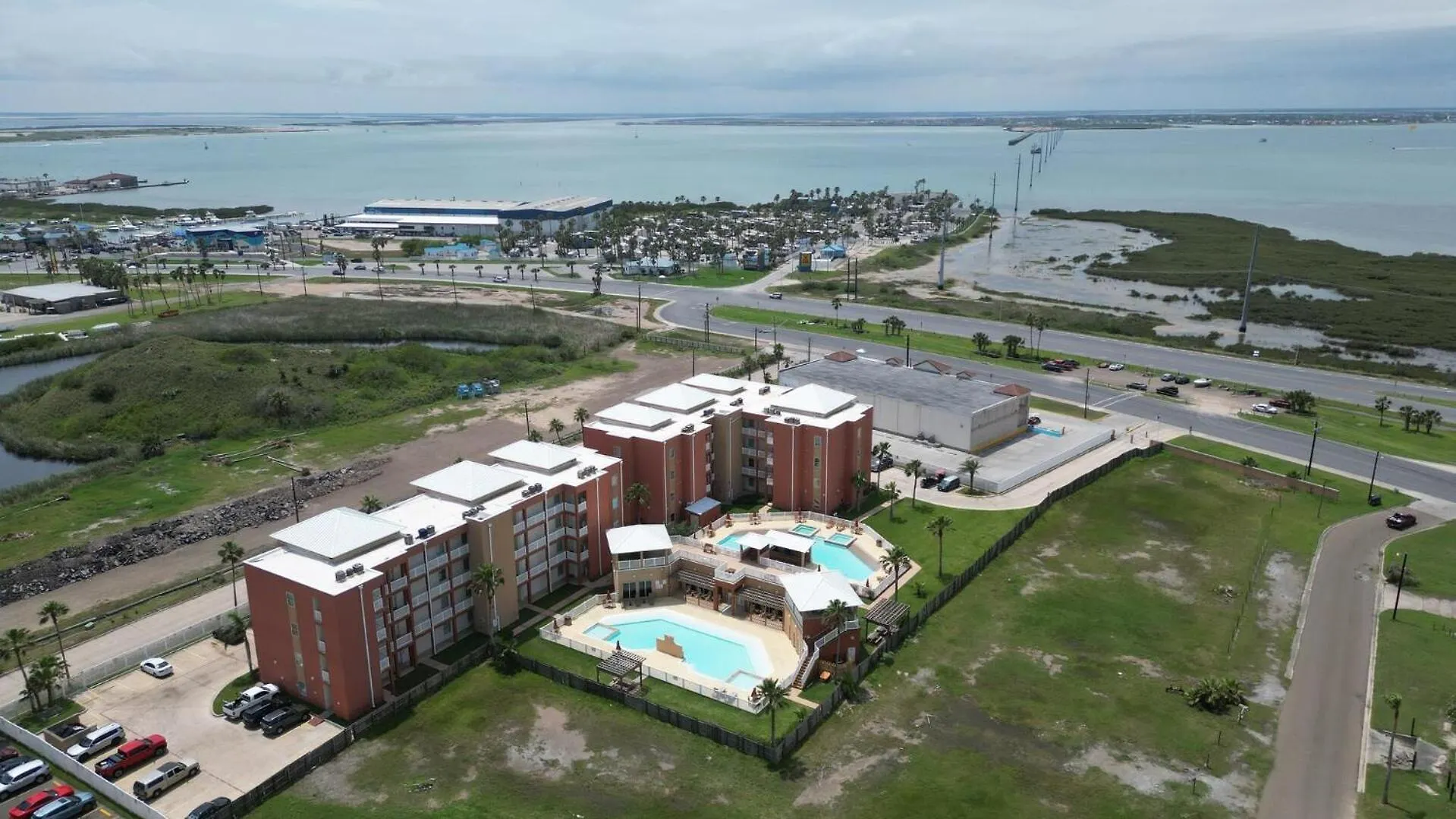 La Isla F102 *