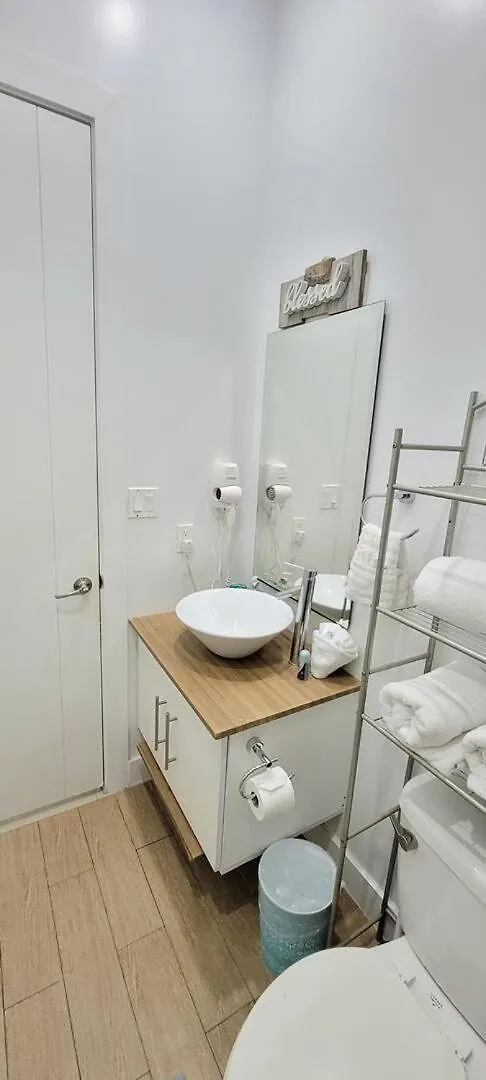 La Isla F102 Apartment *