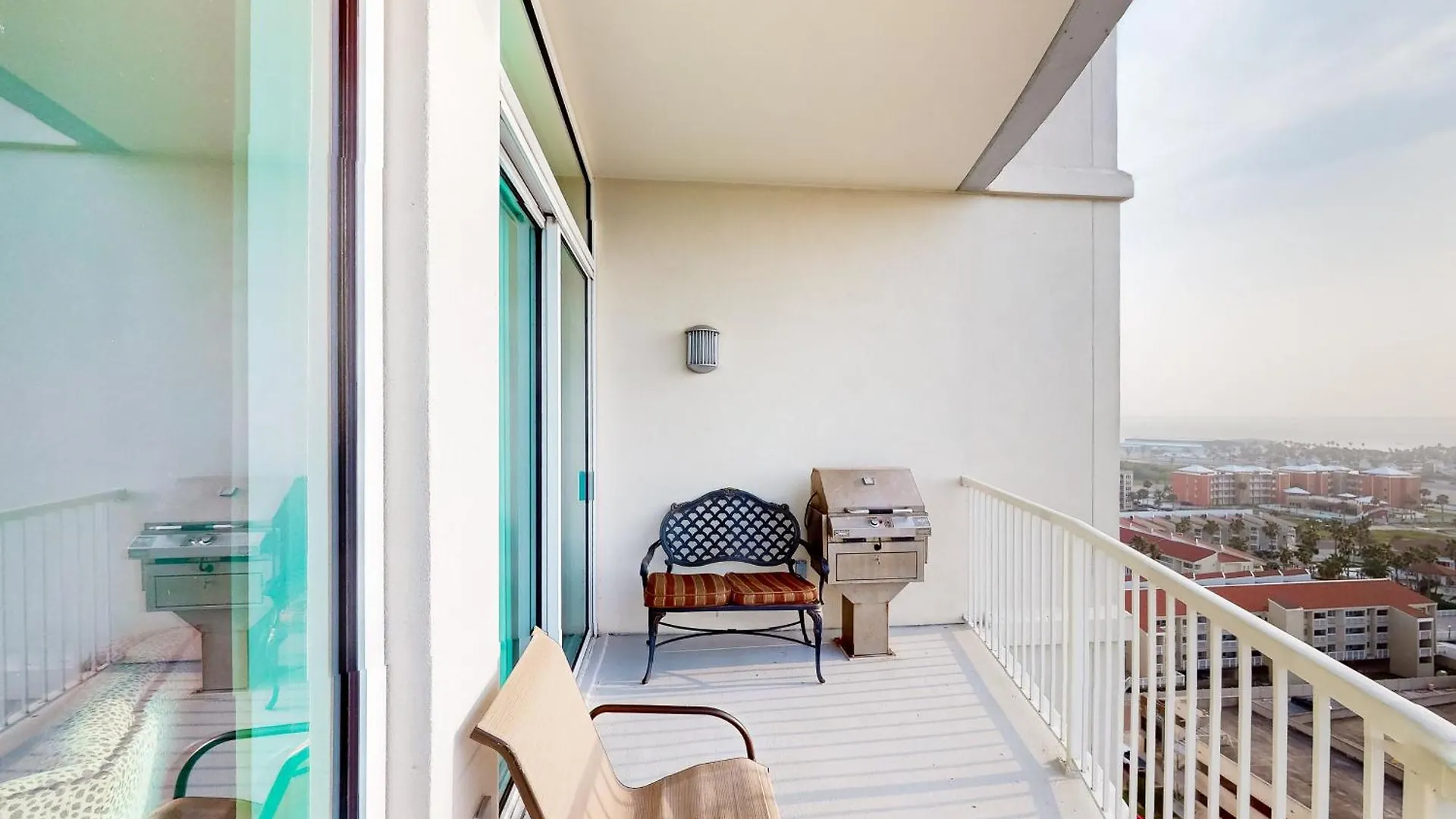 Apartment Sapphire 1401 *