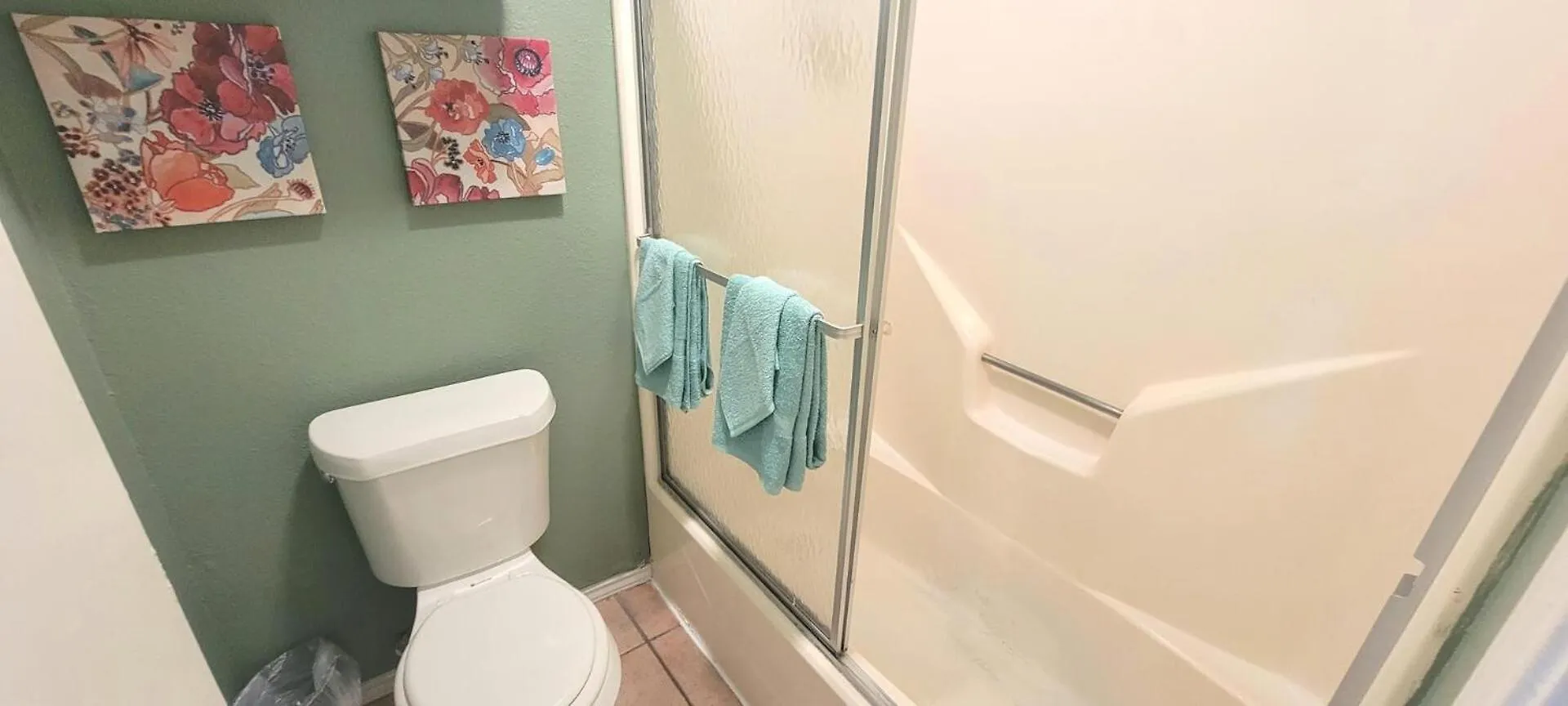 Private Townhome With Private Pool - Sparkys Pool House Holiday home