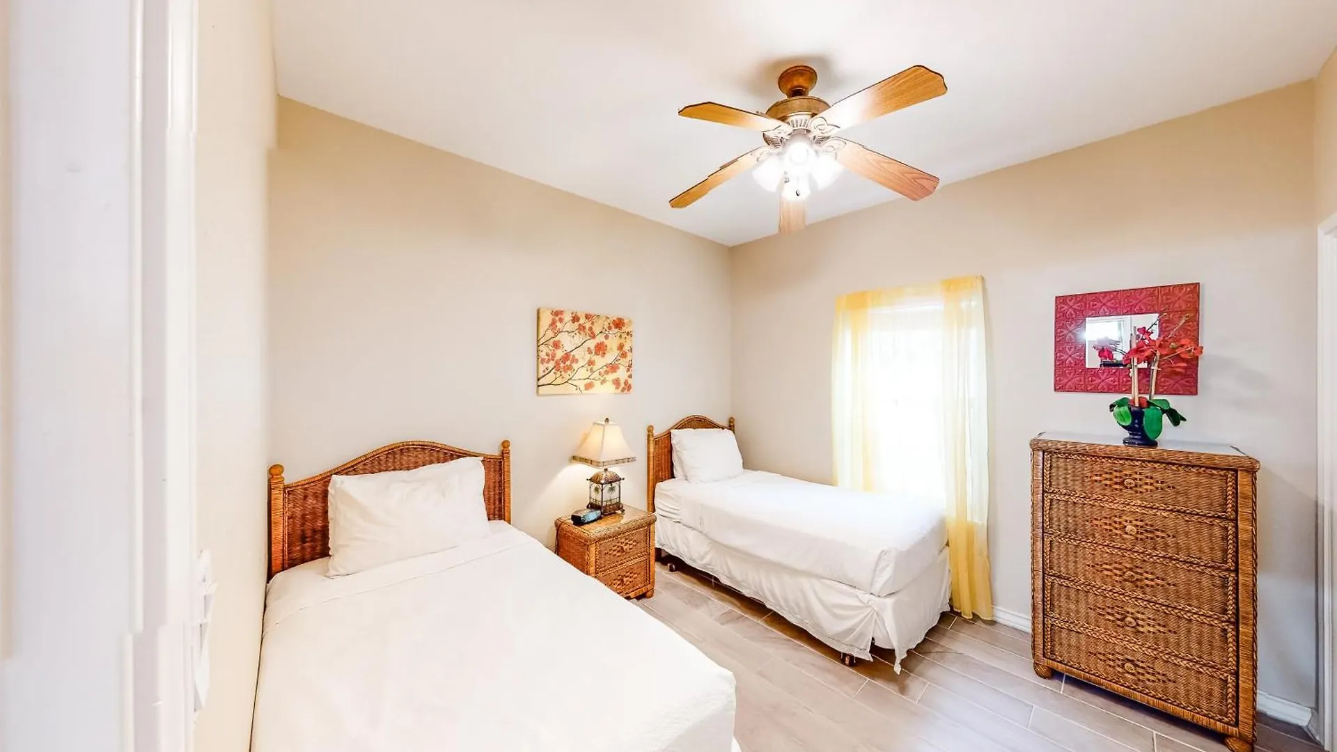 Marlin Street C Apartment