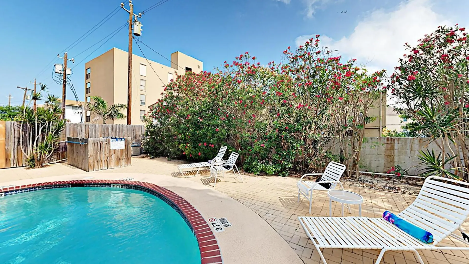 Marlin Street C Apartment