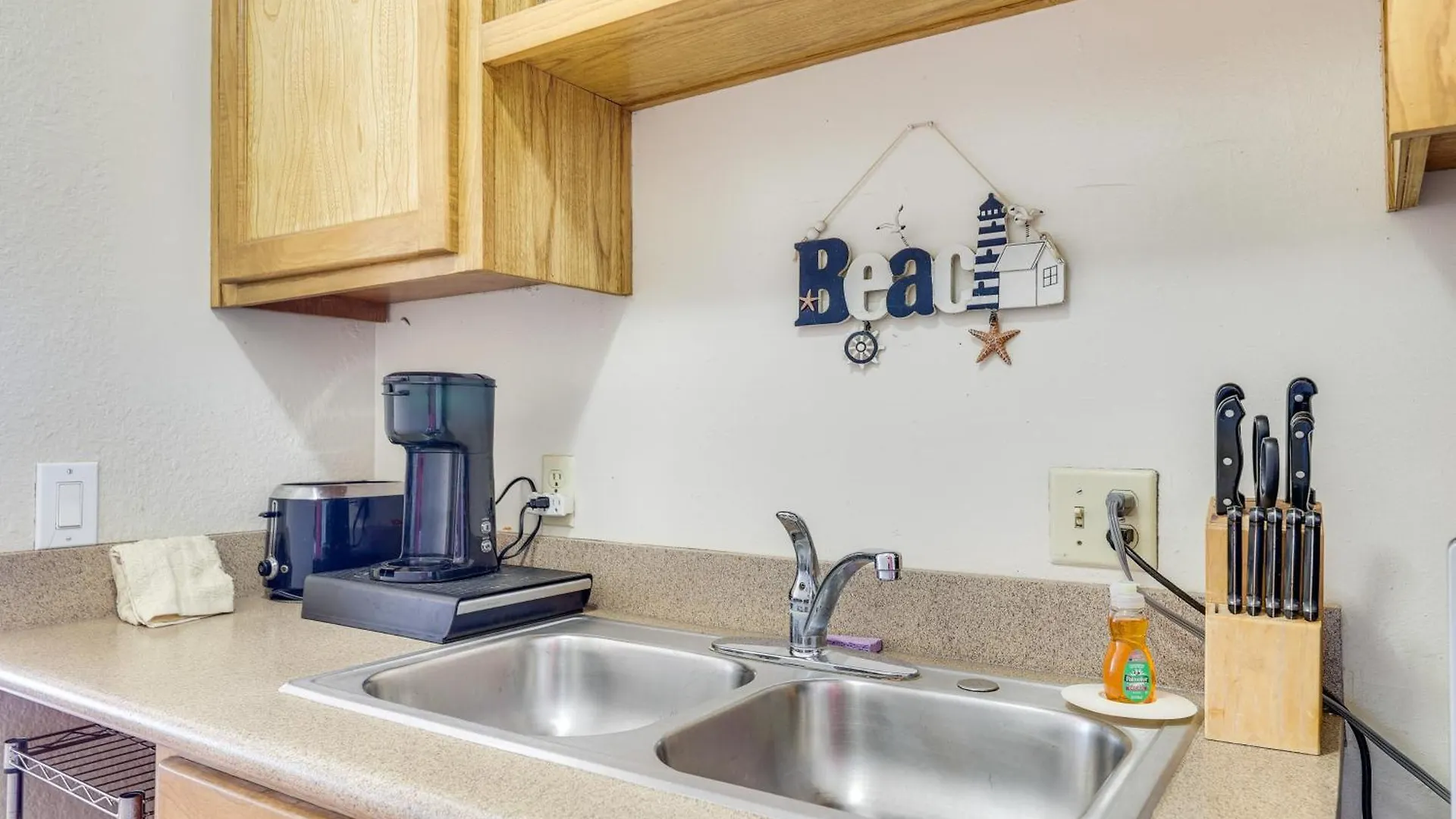 Apartment Vacation Near Beach! *