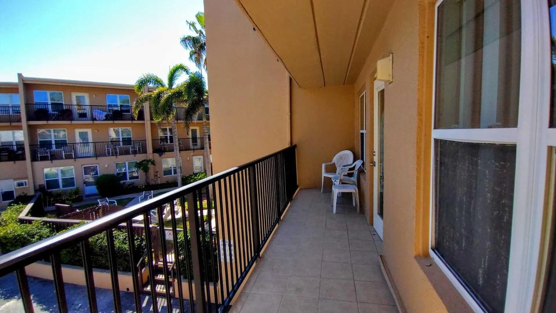 Surfside I 205 Condominium Apartment *