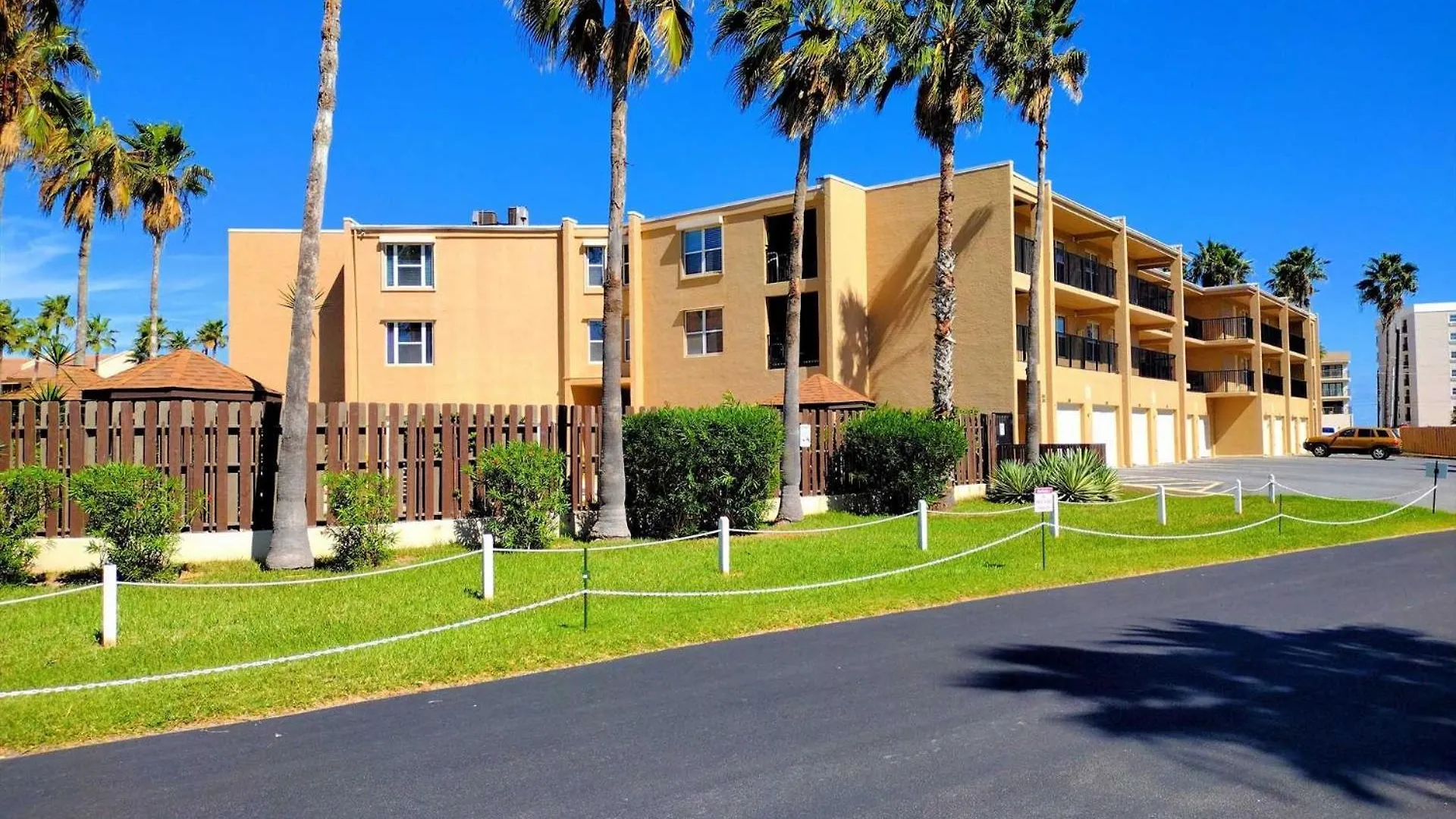 Apartment Surfside I 205 Condominium