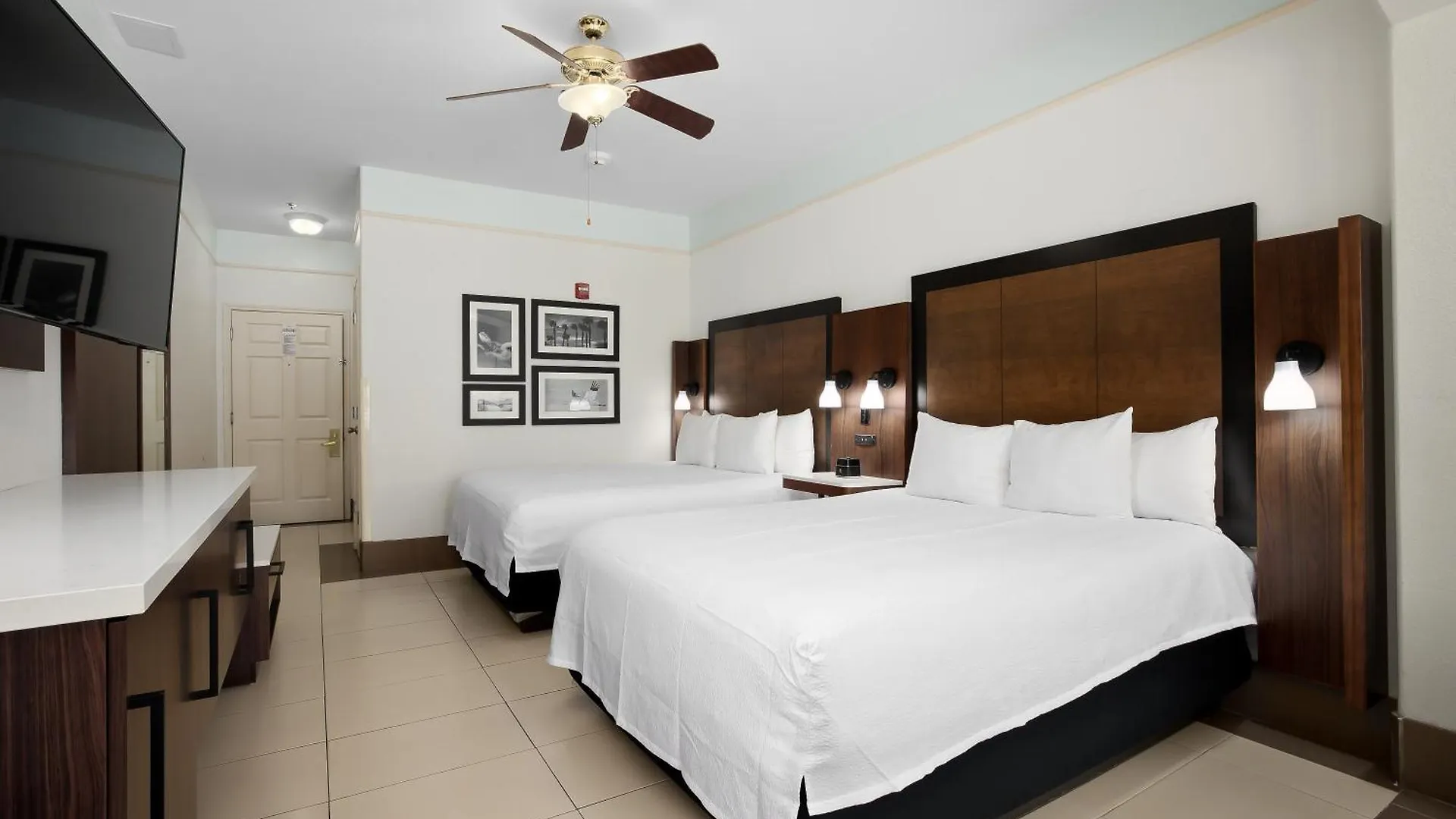 Rose Hotel